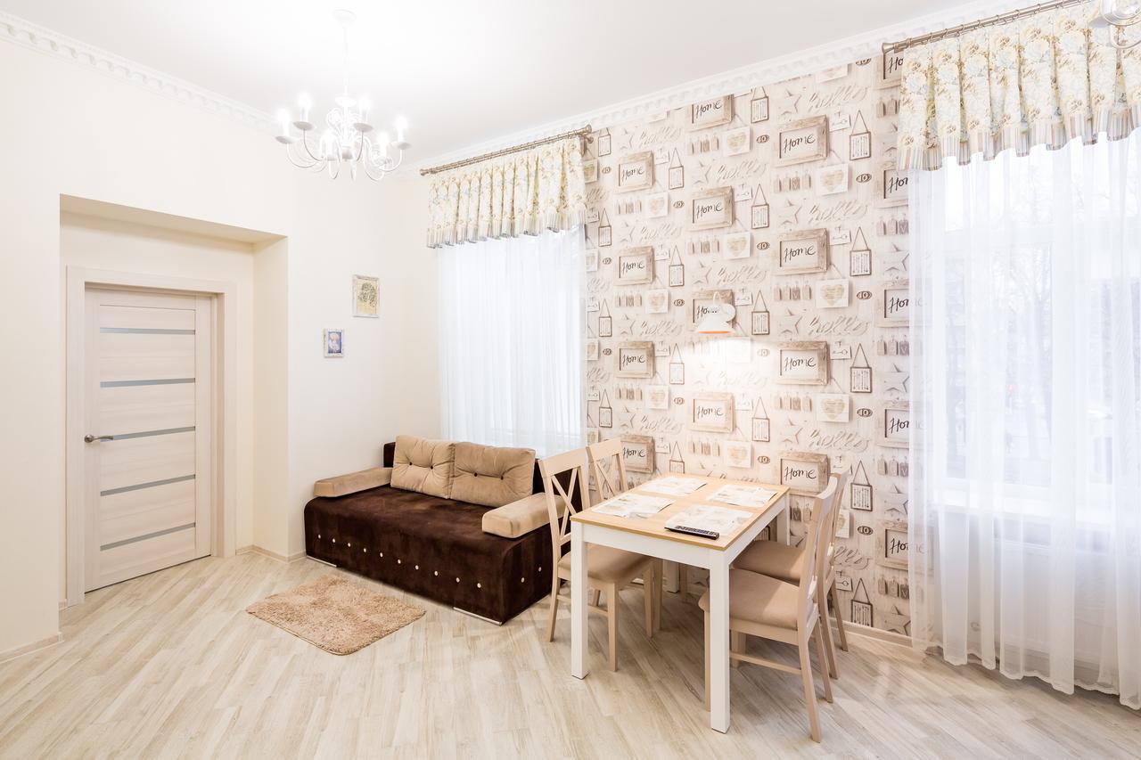 Leogrand Vip Apartments On Udatnogo 4 Liov Exterior foto